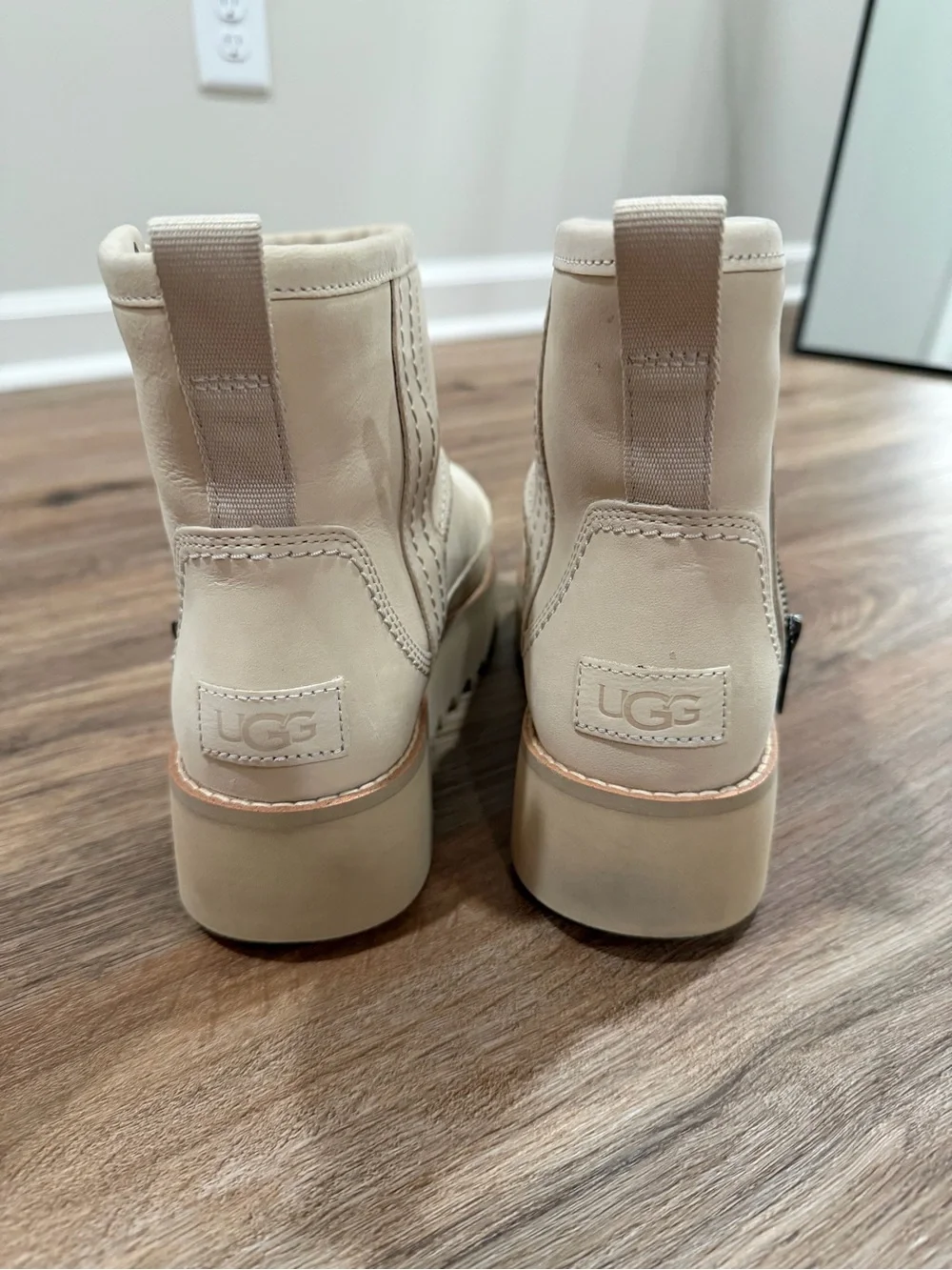 UGG Women's Cream Zip Platform Ankle Boots